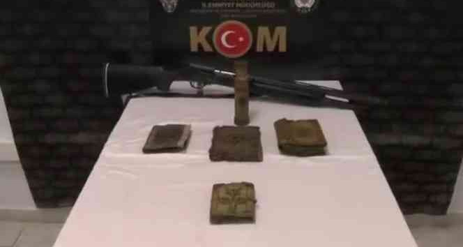 Mardin’de kaçakçılık operasyonunda altın işlemeli el yazması 5 Tevrat ele geçirildi