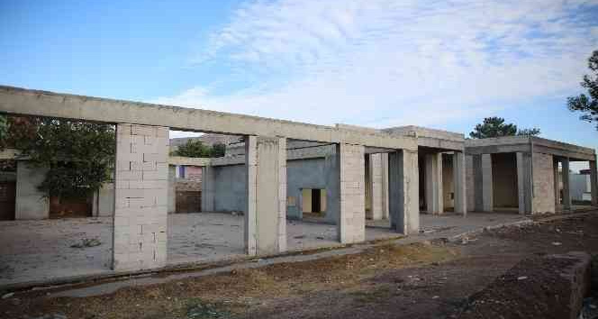 Derikli gençler istedi, Vali Demirtaş çalışmayı başlattı