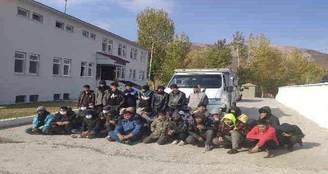 Bitlis’te 38 göçmen yakalandı