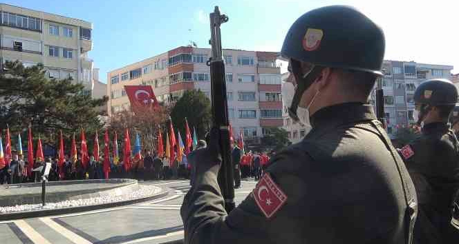 Kırklareli’de cumhuriyetin kuruluşunun 98’inci yılı kutlanıyor