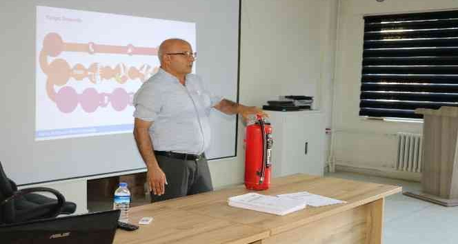 Cizre’de öğretmenlere yönelik temel afet bilinci semineri düzenlendi