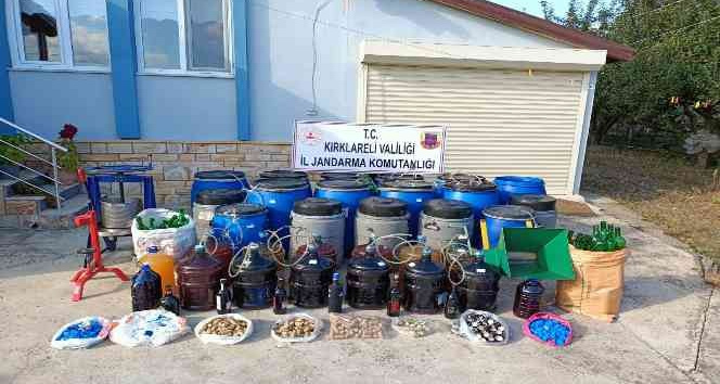 Kırklareli’nde 2 bin 560 litre sahte içki ele geçirildi