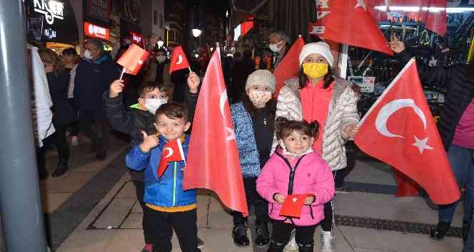 Fatsa’da fener alaylı Cumhuriyet Bayramı coşkusu