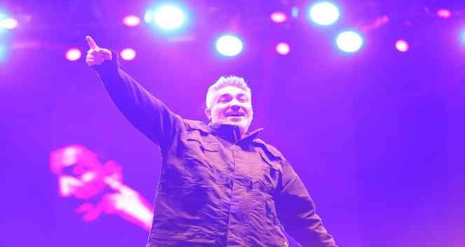 Sagopa Kajmer şarkılarıyla coşturdu