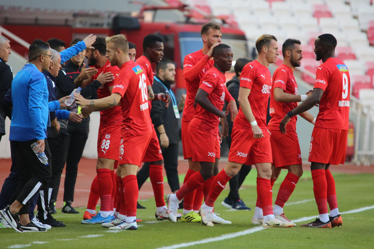 Sivasspor’da Altay maçı öncesi 4 eksik