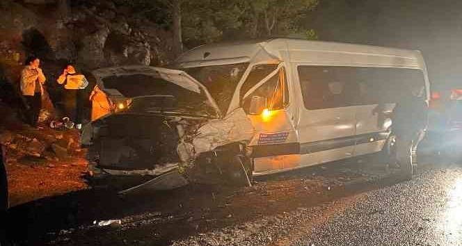 Kahramanmaraş’ta trafik kazası: 15 yaralı