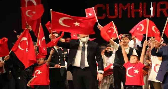 Hizan’da Cumhuriyet Bayramı coşkusu