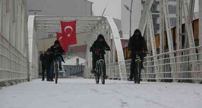 29 Ekim’de Ardahan’da kar sürprizi