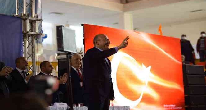 Bakan Soylu: “Bu millet bu Cumhuriyeti de bu özgürlüğü de şanla şerefle kanla kazandı, senin gibi kasetle kazanmadı”