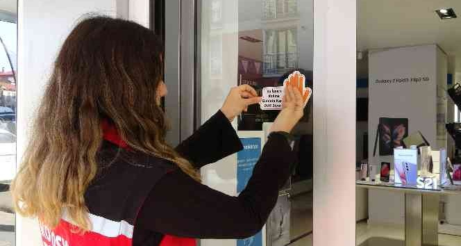 Bingöl’de iş yerlerine ’Kadına Şiddete Dur’ stickerları