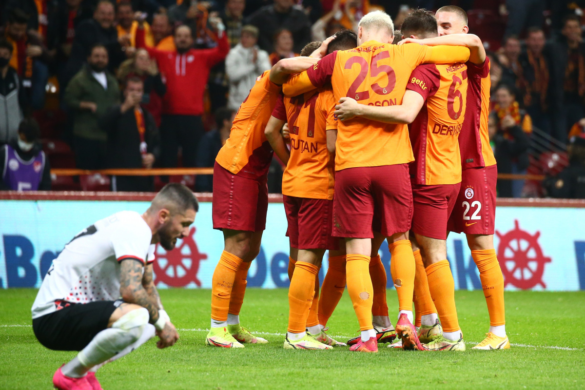 Galatasaray evinde hata yapmadı