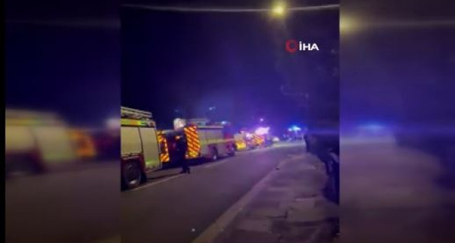 İngilterede iki tren çarpıştı: 12 yaralı