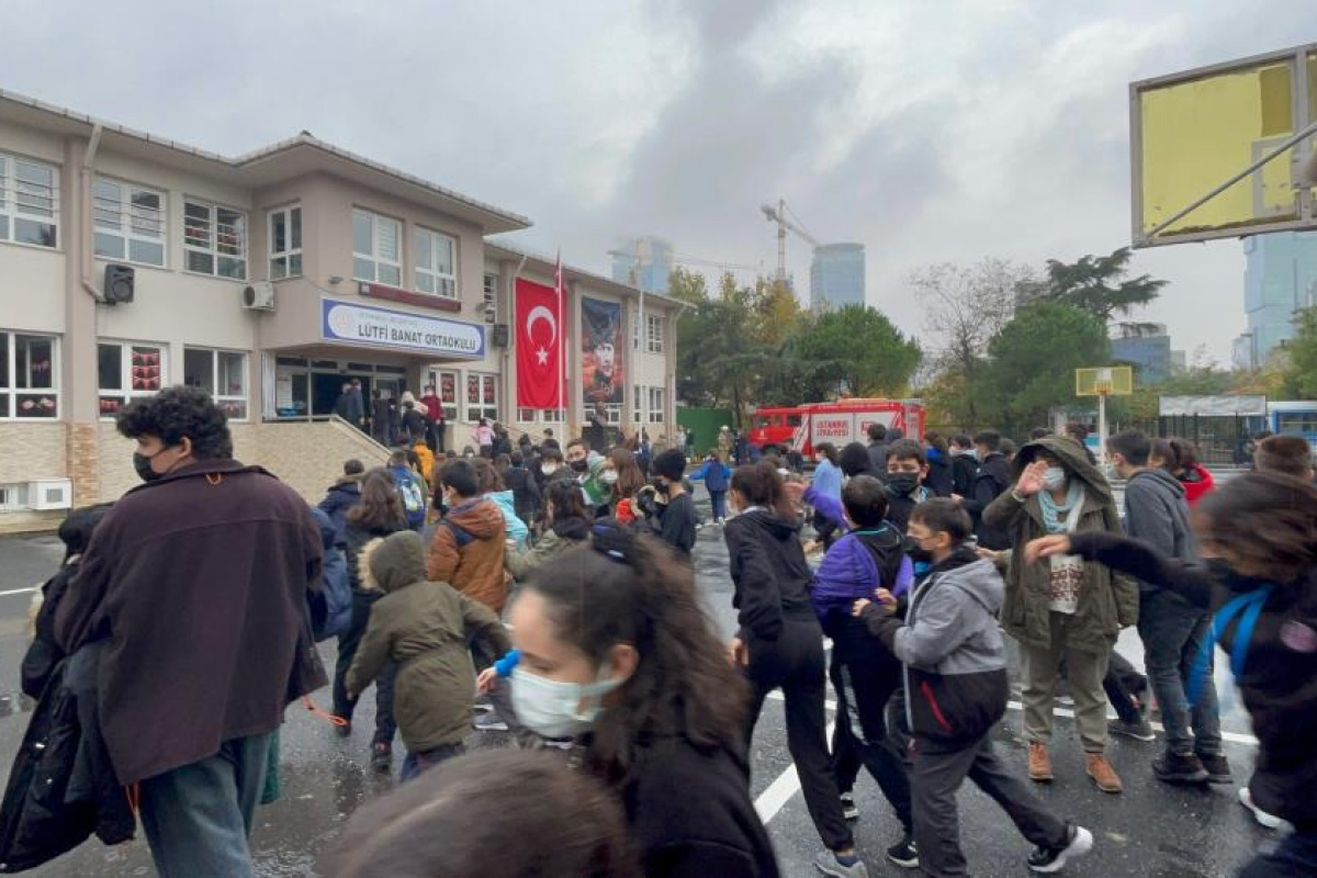 Beşiktaş&#039;ta okulda yangın paniği