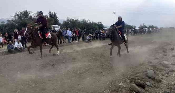 Osmaniye’de ’Rahvan At Yarışları’ yapıldı