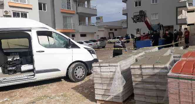 Geri manevra yapan vincin altında kalan bekçi hayatını kaybetti