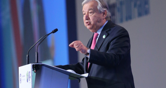 BM Genel Sekreteri Guterres: Fosil yakıtlara bulunan bağımlılığımız insanlığı uçurumun kenarına itiyor