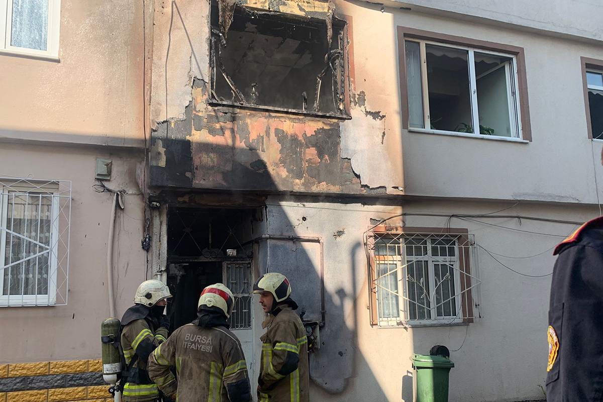 Bursa'da yangında can pazarı
