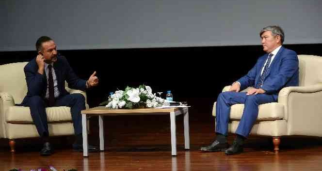 Kazakistan Büyükelçisi Saparbekuly, Yozgat’ta öğrencilerle buluştu