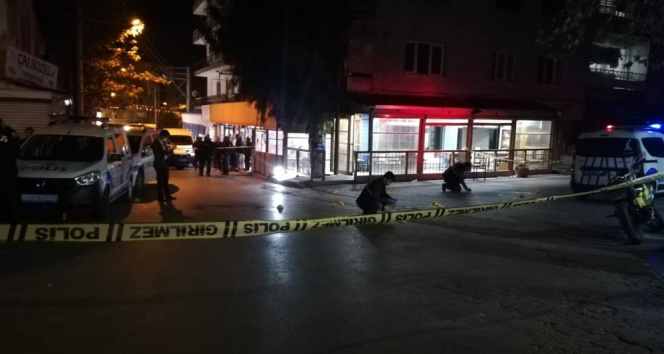 İzmirde dü ekip ortada silahlı çatışma: 1 ölü, 4 yaralı