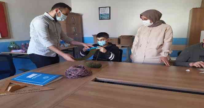 Tunceli’de özel öğrenciler bu okulda meslek öğrenip hayata atılıyor