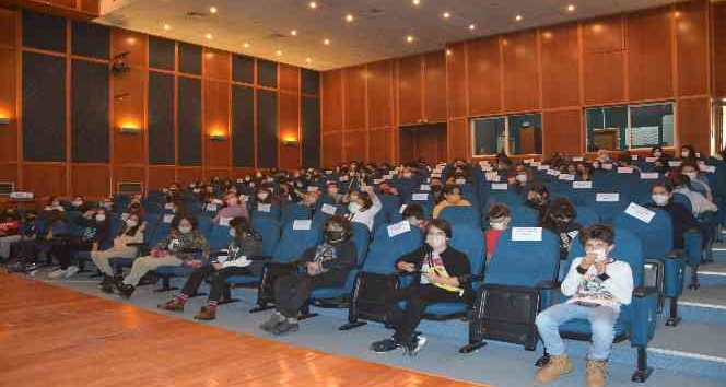 Anadolu Üniversitesi’nden çok sesli müzik eğitimi