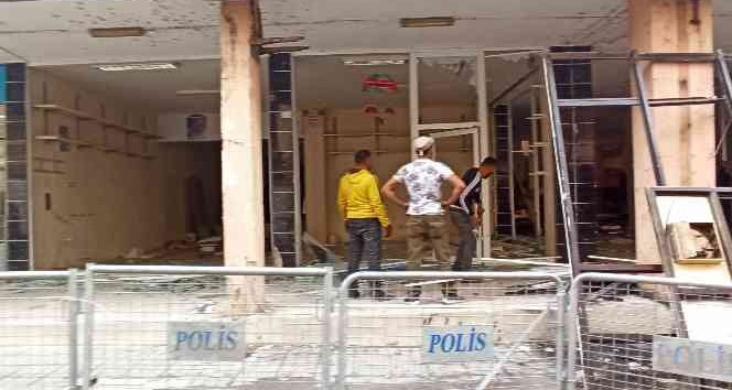 Yıkım başlamadan yağma başladı