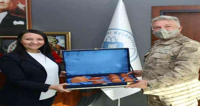 Bilecik 2. Jandarma Eğitim Tugay Komutanı Tuğgeneral Çolak’tan Pazaryeri ziyareti