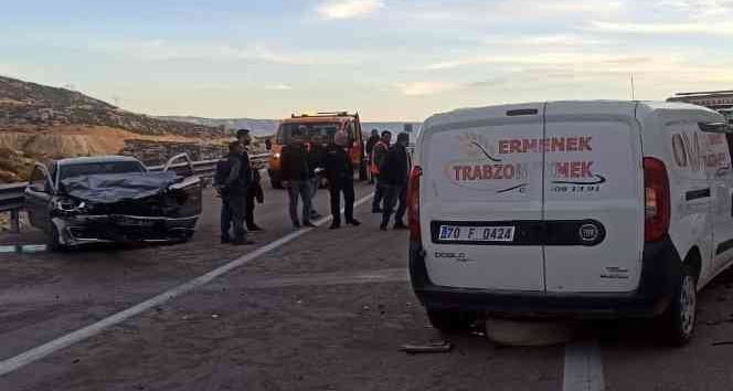 Karaman’da trafik kazası: 4 yaralı