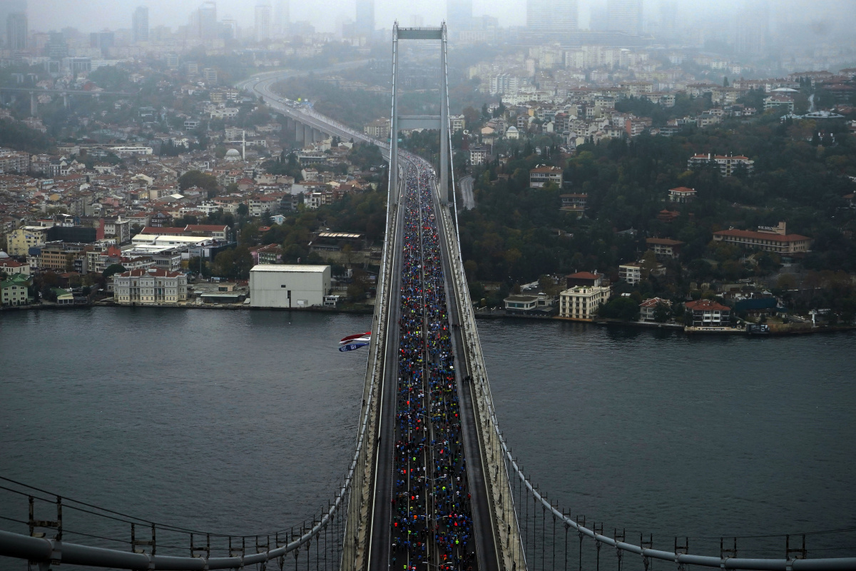 Kıtalar arasında renkli görüntüler