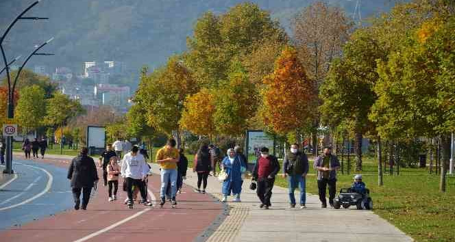 Ordu’da vatandaşlar güneşli havanın tadını çıkardı