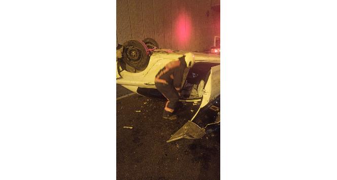 Mardin’de otomobil aydınlatma direğine çarptı: 1 yaralı