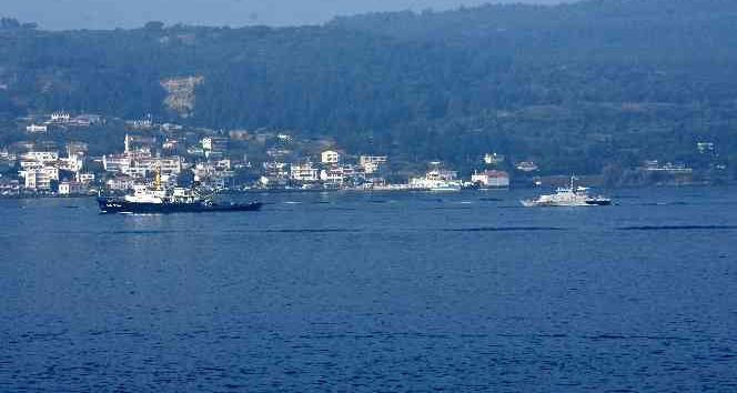Rus savaş gemileri Çanakkale Boğazı’ndan geçti