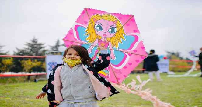 Altıeylül’de 2’nci uçurtma şenliği düzenlendi