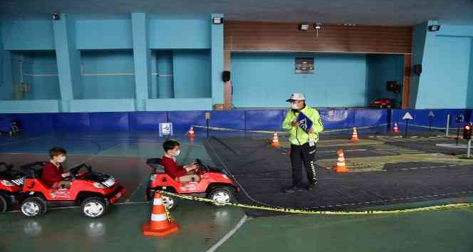 Mobil Trafik Eğitim Tırı Gümüşhane’de