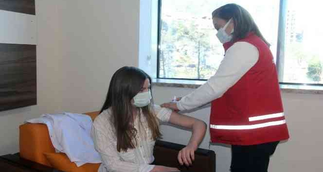 Giresun’da aşılama oranı artarken, vaka oranı da düşüyor