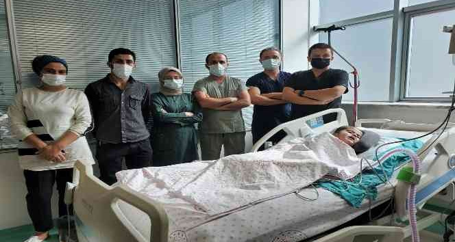 93 Gün yoğun bakımda kalan ve 10 kez kalbi duran çocuk hayata tutundu