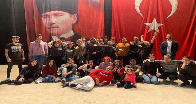 Çan Belediyesi Tiyatro Okulu eğitimleri devam ediyor