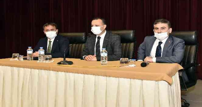 Vali Taşbilek muhtarlarla bir araya geldi