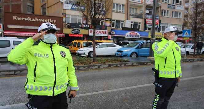 Kırşehir’de 09.05’de hayat durdu