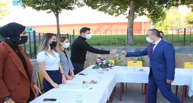 Vali  Soytürk üniversite öğrencileriyle buluştu