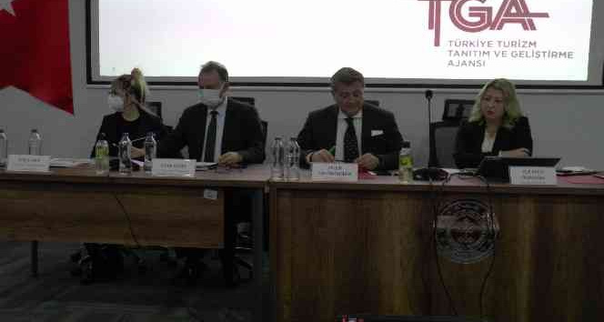 Yalçın Lokmanhekim: "Pandemi döneminde en hızlı toparlanan ülke Türkiye"