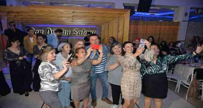 Eskişehirli sanatçılar, ‘Kadınlar Matinesi’nde izleyenleri coşturdular