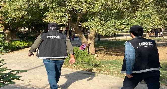 Nusaybin polisinden uyuşturucu satıcılarına yönelik narko alan denetimi