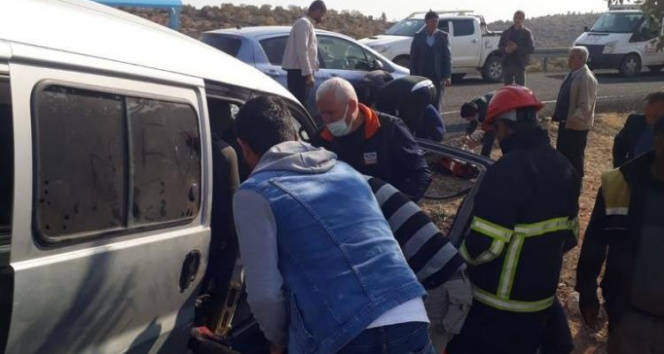 Mardinde gidiş geliş kazası: 9 yaralı