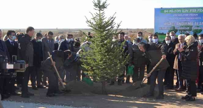 Tarım ve Orman Bakan Yardımcısı Özkaldı Kırklareli’de vatandaşlarla fidan dikti