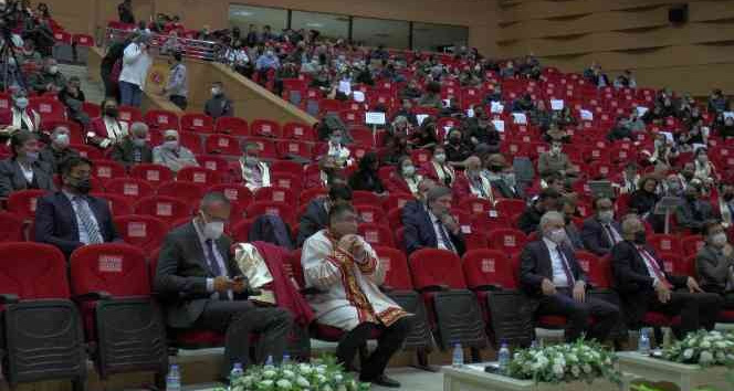 Önceki Dönem Milli Eğitim Bakanı Avcı: "Nevşehir Hacı Bektaş Üniversitesini tercih eden öğrenci aynı anda dört üniversite okumuş gibidir"