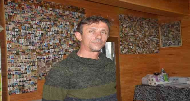 İş yerinin duvarlarını müşterilerin vesikalıkları süslüyor