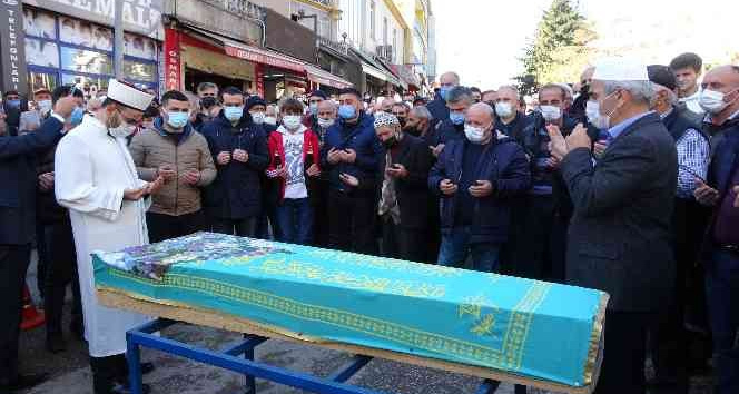 Boşanmak istediği kocasının minibüsle çarparak öldürdüğü kadın son yolculuğuna uğurlandı