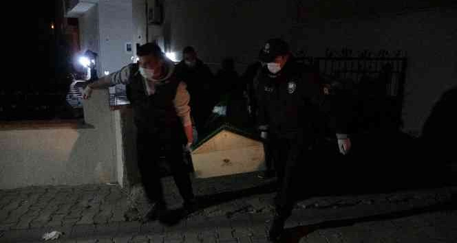 Tekirdağ’da korkunç olay: Anne ve babasını öldürüp intihar etti