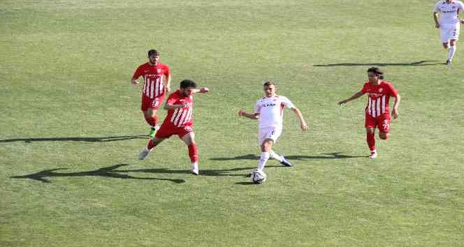 TFF 3. Lig: Karaman Belediyespor: 1 - Bergama Belediyespor: 1